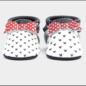 ❗️SOLD ❗️NWT Freshly Picked Minnie Bow Mocs Size 4